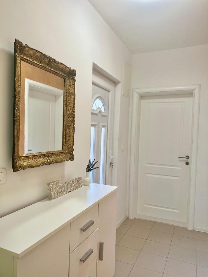 TJ Studio Apartment Mostar Esterno foto